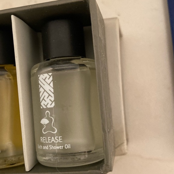 Spa at Mandarin Oriental Elemental Bath and Shower Oil Set❤️🌹 - Picture 9 of 10